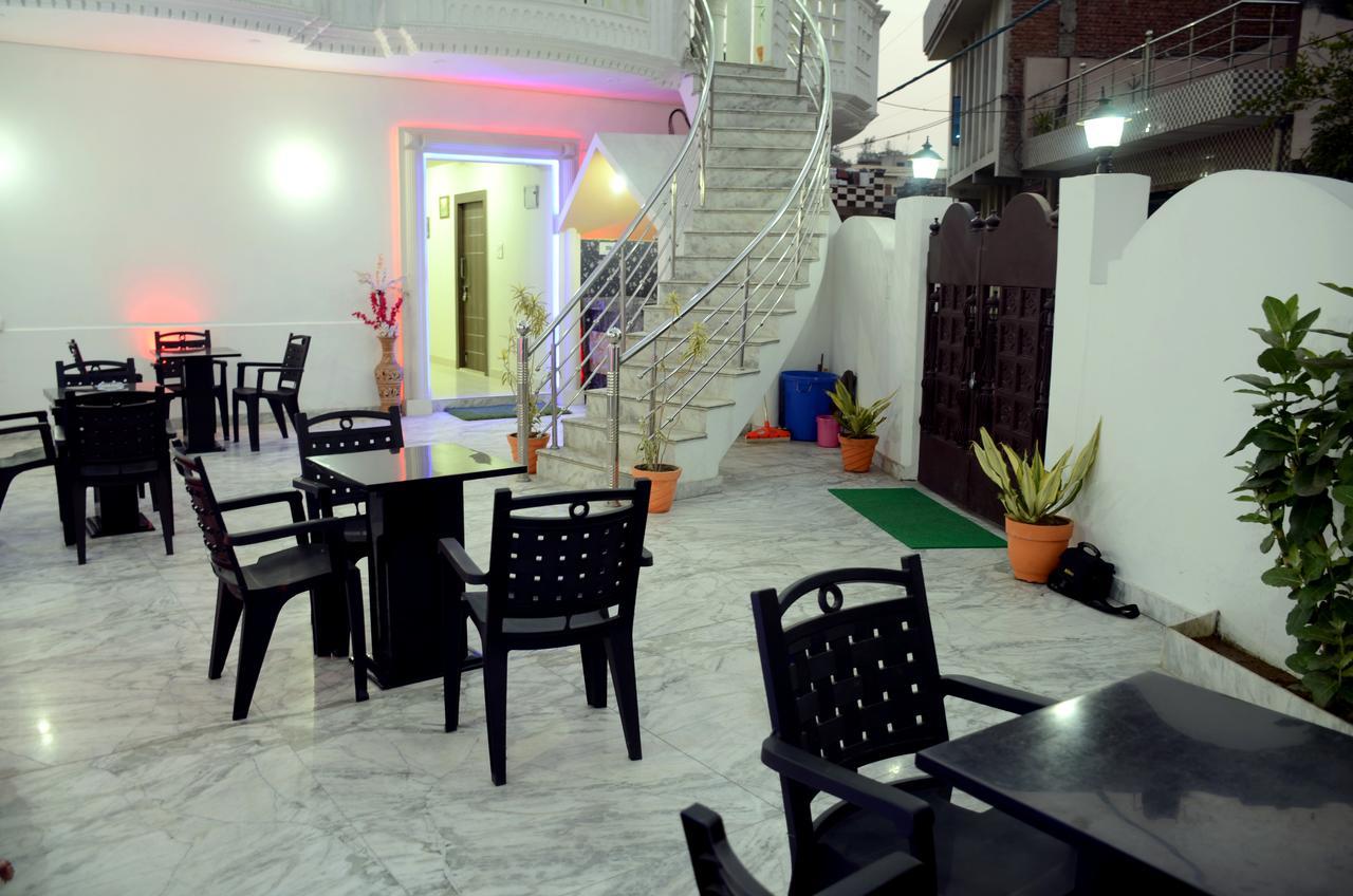 Taj Square A Luxurious Family Homestay Agra  Zewnętrze zdjęcie